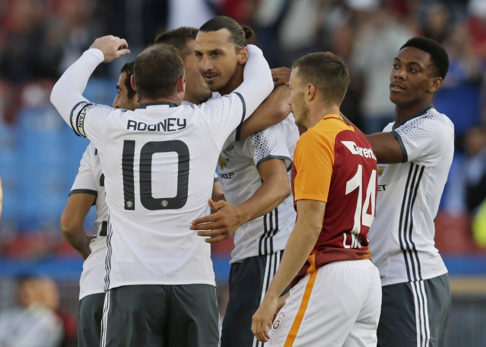 Manchester United players celebrate Zlatan Ibrahimovic's goal against Galatasaray