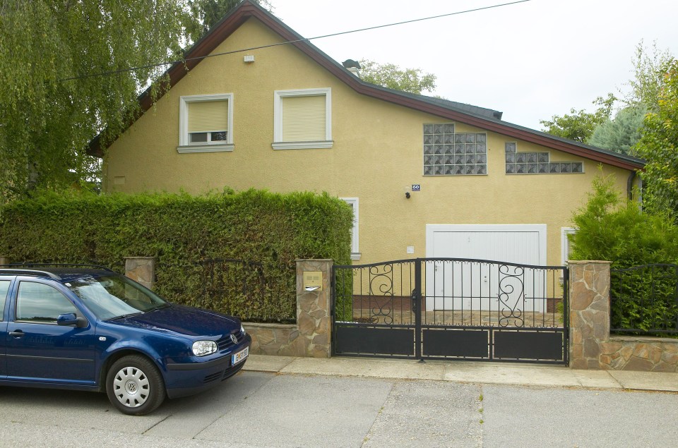 Natascha was kept in 5mx5m concrete-reinforced cellar in this house for the majority of her captivity