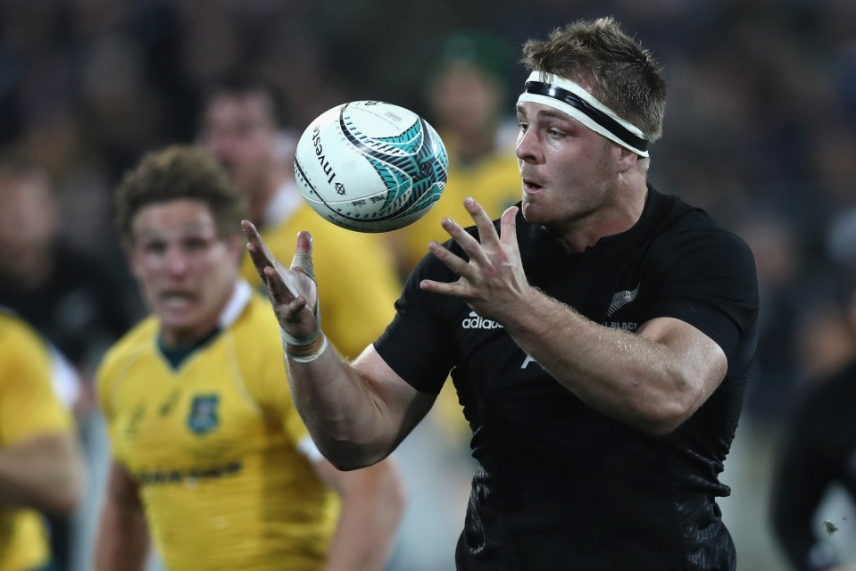 WELLINGTON, NEW ZEALAND - AUGUST 27: Sam Cane of the All Blacks takes a pass during the Bledisloe Cup Rugby Championship match between the New Zealand All Blacks and the Australia Wallabies at Westpac Stadium on August 27, 2016 in Wellington, New Zealand. (Photo by Phil Walter/Getty Images)