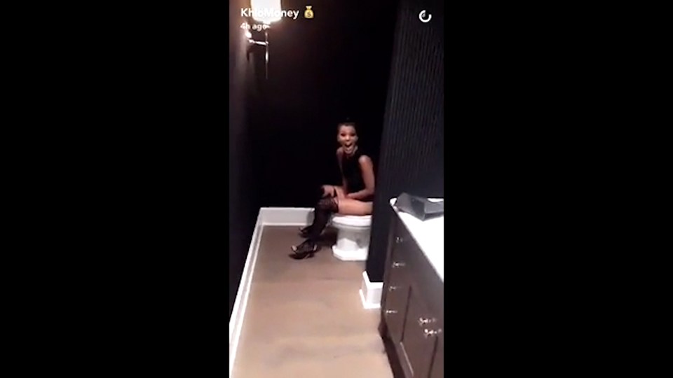  Kourtney was left shocked when Khloe videoed her on the loo