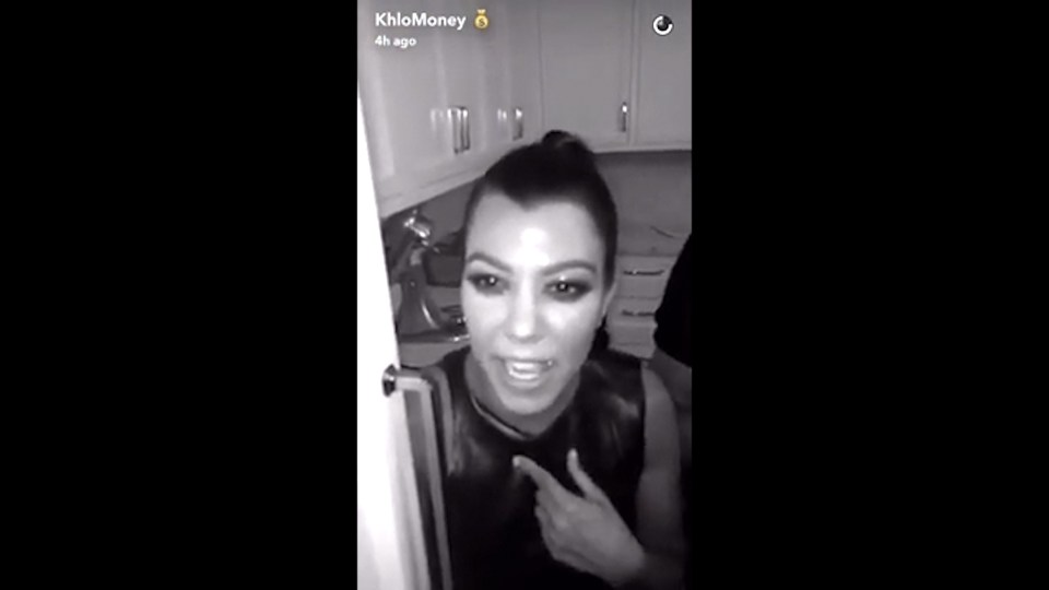  Kourtney said she was "trying to have private convos" while Khloe filmed her