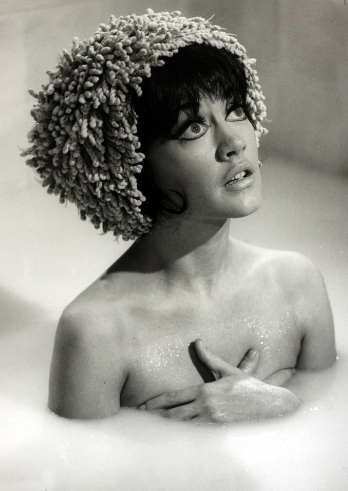  As a young actress, Amanda starred in the popular Carry On films