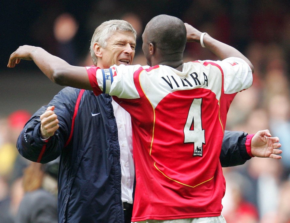 The three-time Prem winner has criticised Arsene Wenger's approach to former players