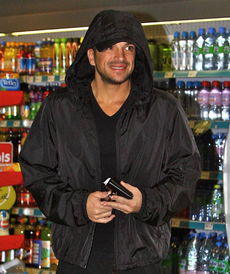  Peter Andre loves a good hoodie... but it almost got him in to serious trouble