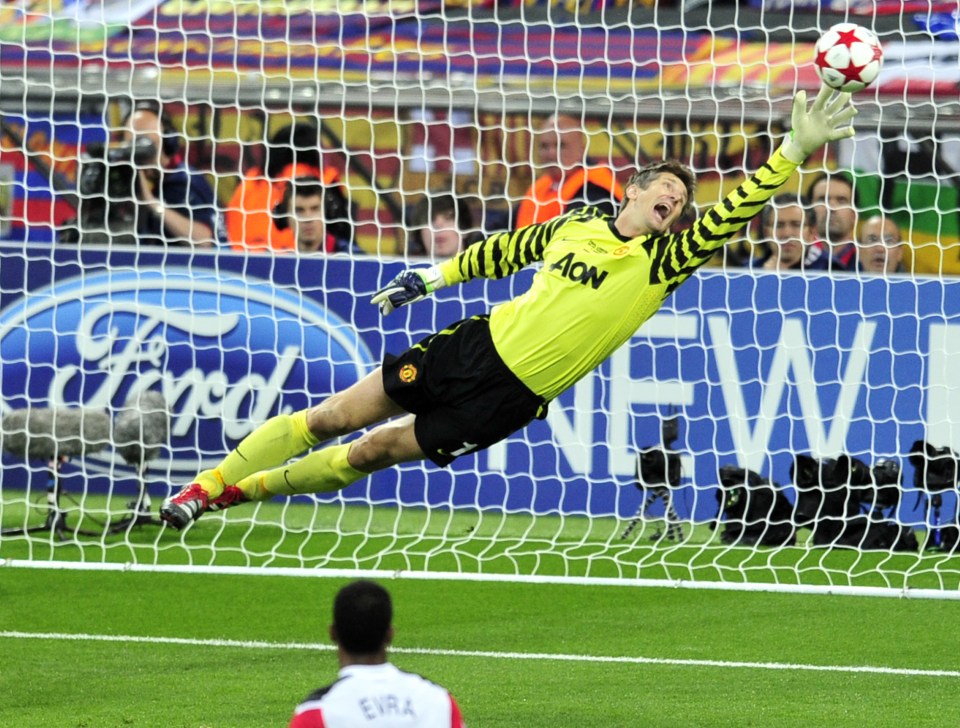 Dutch goalkeeper Edwin van der Sar played alongside Stam at international level but not for United