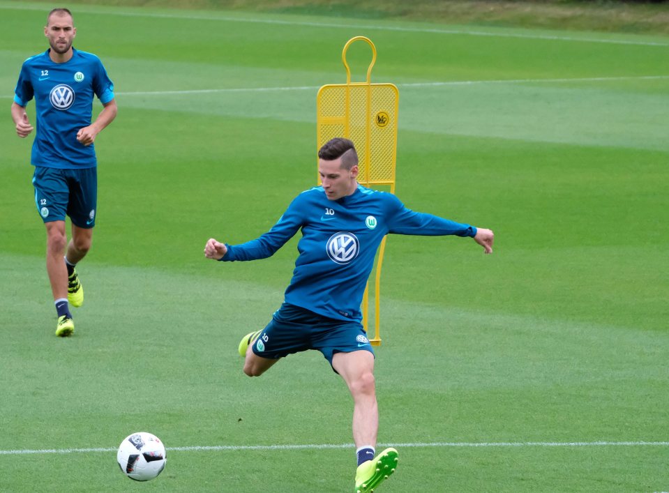 Draxler trains with Wolfsburg after his outburst