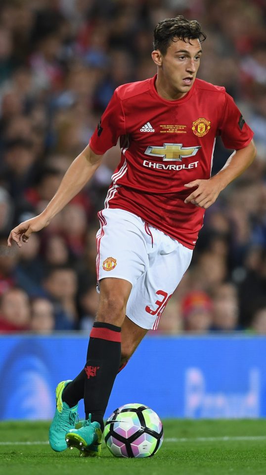 Manchester United have turned down an approach from Inter Milan for Matteo Darmian