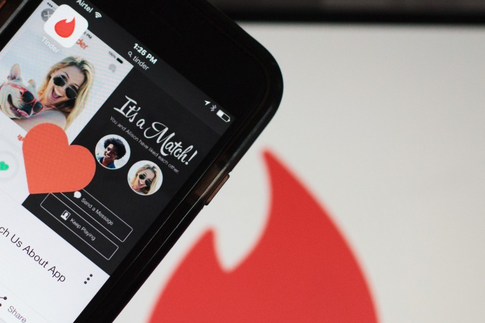  Tinder ... shock figures reveal women who use popular app are more likely to hate their bodies