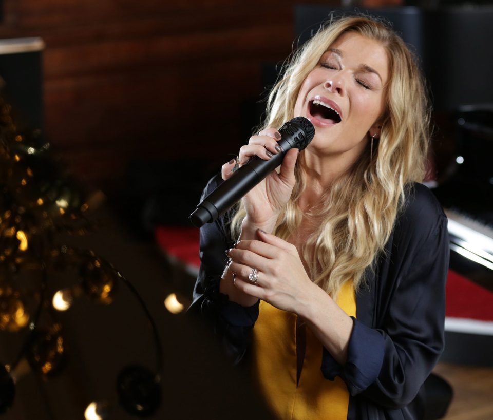 Leann Rimes performs at the Yamaha building London