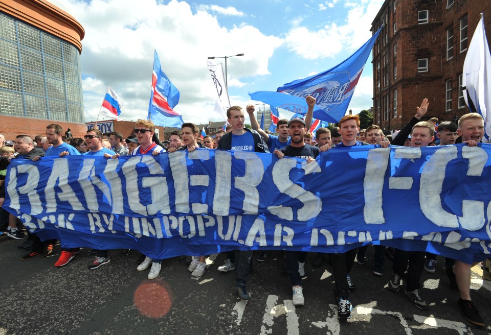  A sell-out crowd welcomed Rangers back to the top-flight at Ibrox