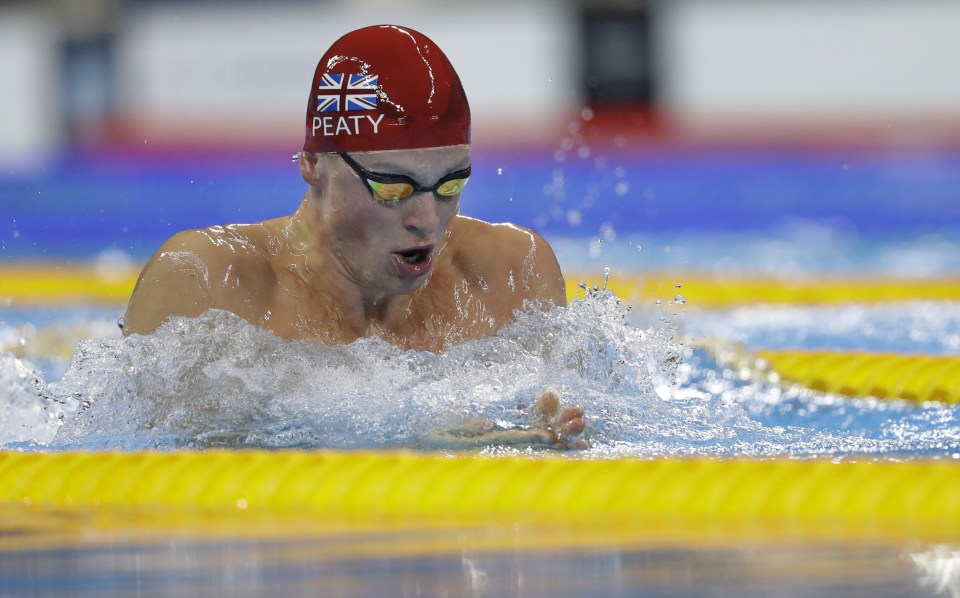  Peaty powers home to a new world best - a day before the 100m breaststroke final