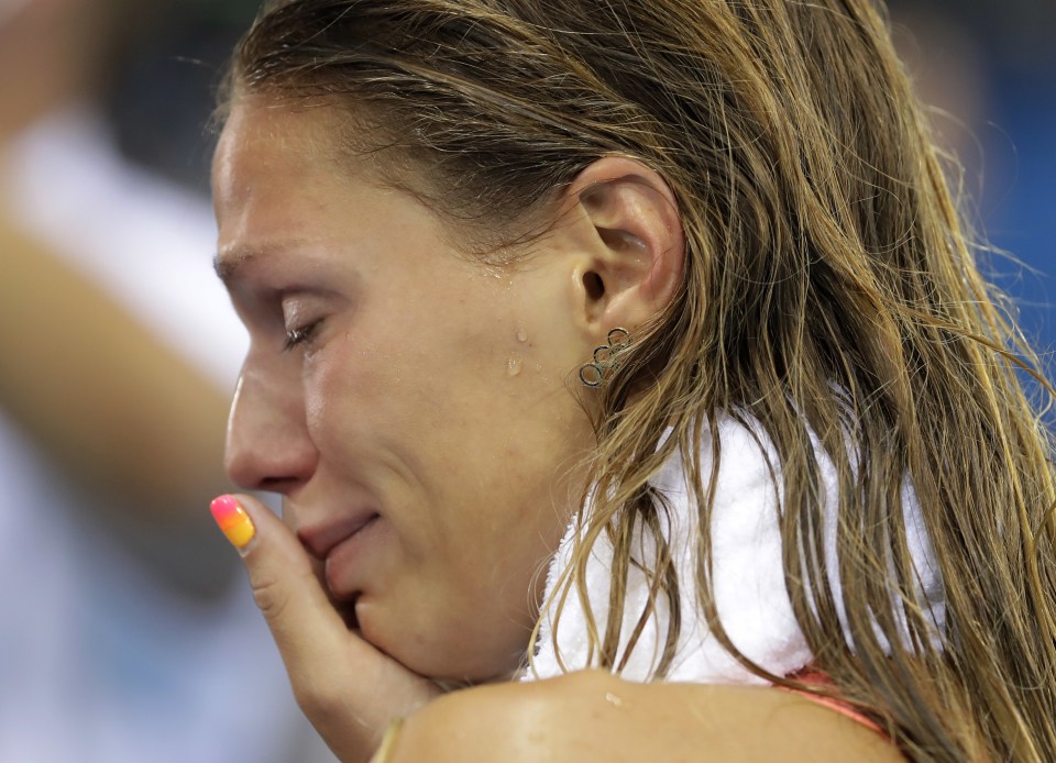  Efimova sobbed after coming second