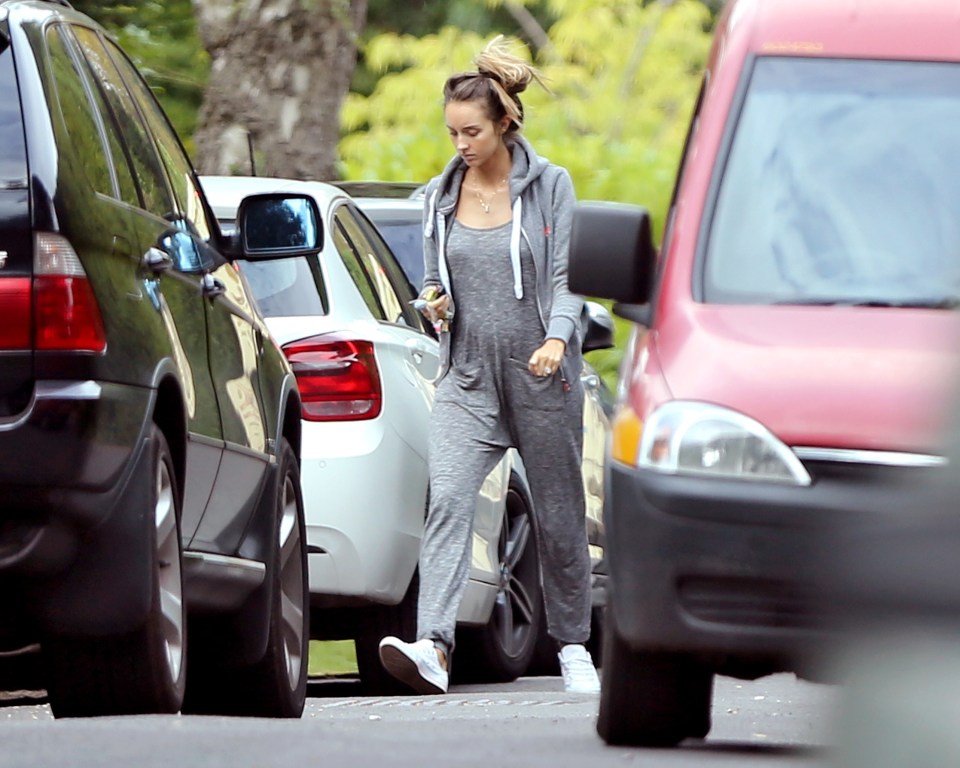 FAMEFLYNET - Exclusive: Peter Andres Wife Emily Oversees House Moving Preparations While Peter Lives it Up On Holiday