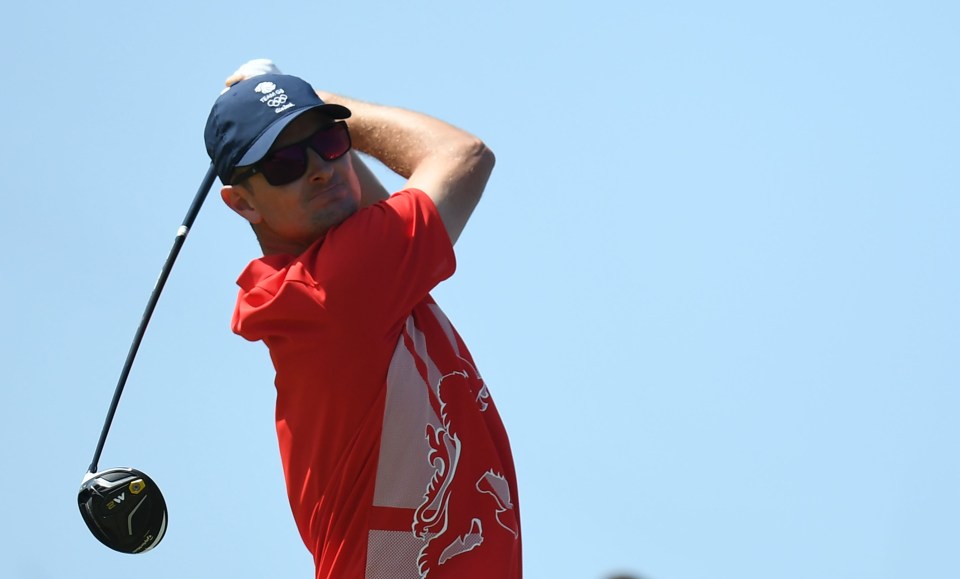 Rose smashes a drive during his third round in Rio