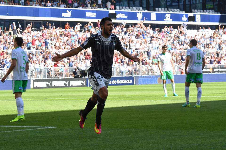  Gaetan Laborde scores in his Ligue 1 debut for Bordeaux