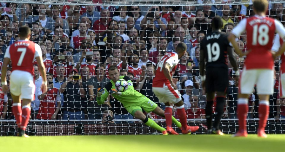  Theo Walcott saw his penalty saved by Simon Mignolet