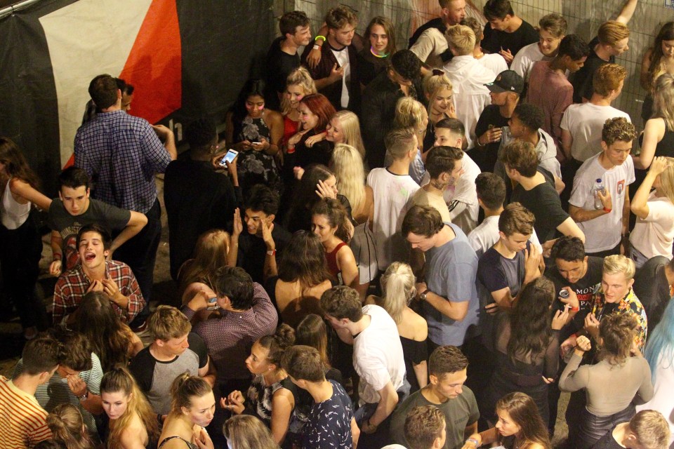 FAMEFLYNET - Exclusive - GV: Students Celebrate A Level Results With Night Of Partying In Brighton