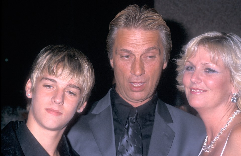 Aaron Carter sued his mum for around £75,000