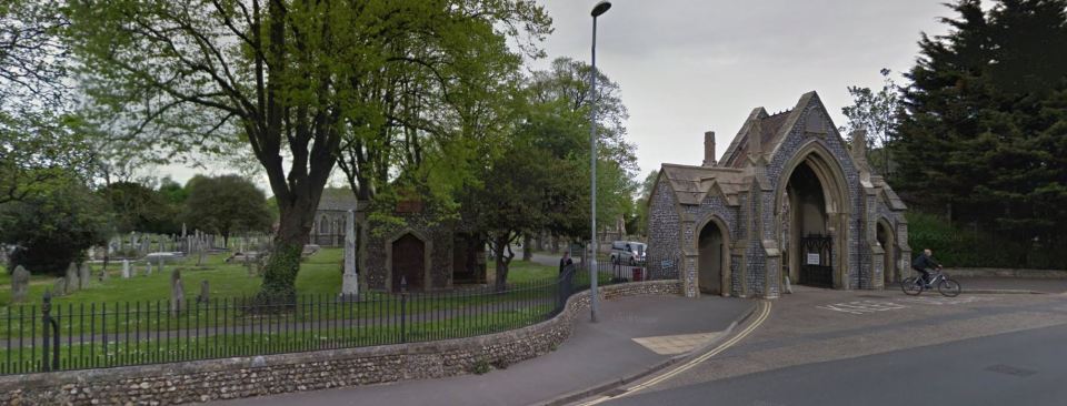 Police want to speak to a man and woman who were in Old Kingston Cemetery, Isle of Wight, on Saturday 