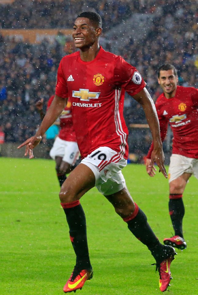 Marcus Rashford celebrates his dramatic late winner at Hull