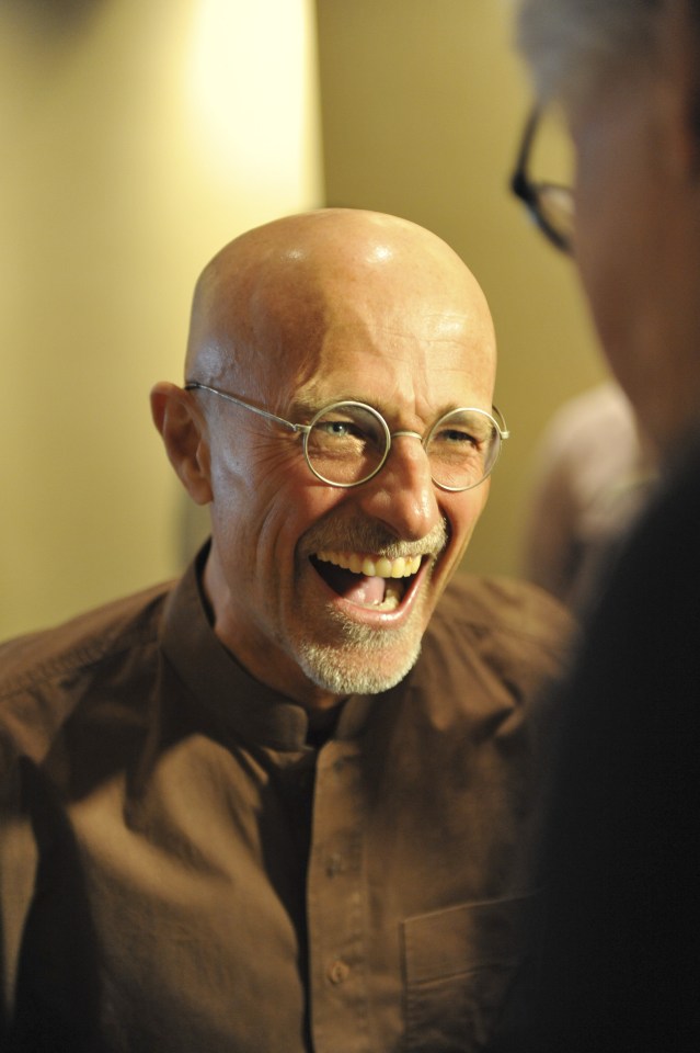 Dr Sergio Canavero has revealed how he will perform his controversial head transplant operation 