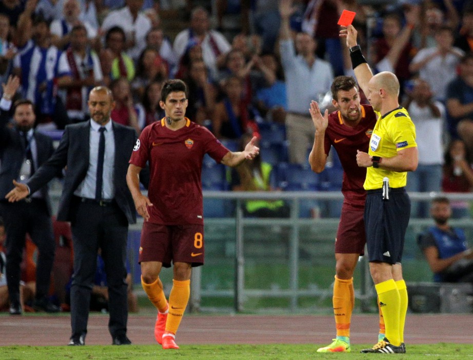  Daniele De Rossi is given his marching orders as Roma implode to lose against Porto