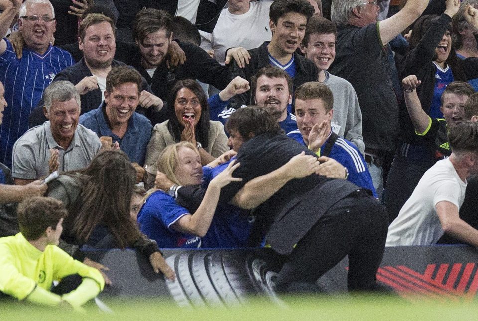 Chelsea V West Ham Utd / Premier League 15.08.16 / Picture JAMIE McPHILIMEY Antonio Conte (Chelsea) manager celebrates the winning goal