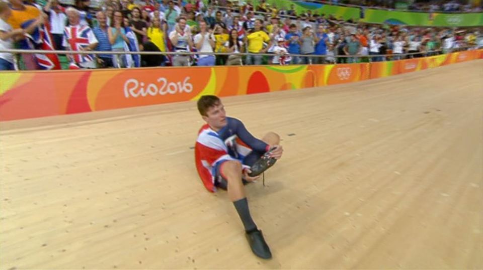 Callum Skinner's shoes were so hot he had to remove them on track