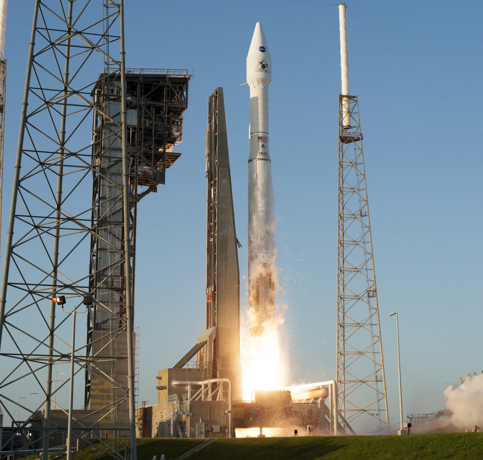 Liftoff of OSIRIS-REx from Pad 41 at Cape Canaveral 