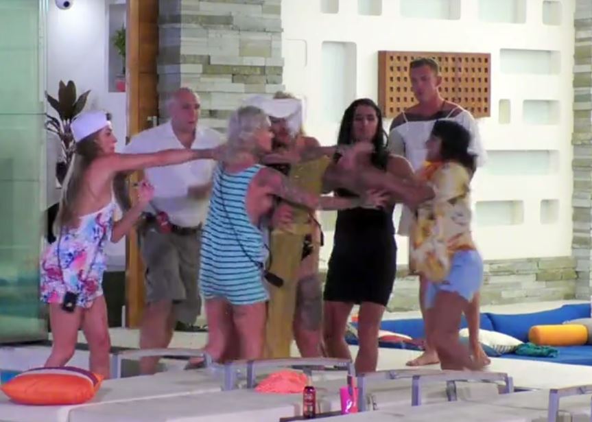  The rest of the housemates and eventually security are forced to intervene