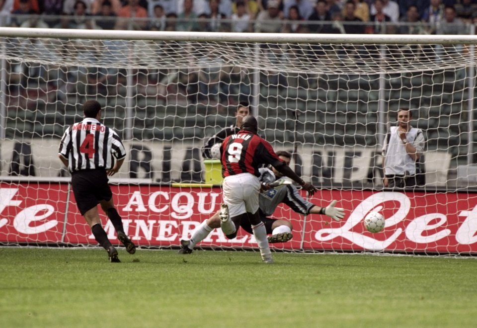 9 May 1999: George Weah of AC Milan scores a goal during the Serie A match against Juventus played at the Deli Alpi Stadium in Turin, Italy. The match finished in a 0-2 win for the away team AC Milan. Mandatory Credit: Allsport UK /Allsport