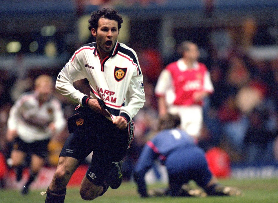 BIRMINGHAM, ENGLAND - APRIL 4: Ryan Giggs of Man Utd celebrates after scoring the winning goal during the FA Cup Semi Final match between Manchester United and Arsenal at Villa Park April 4, 1999 in Birmingham, England. Manchester United won the game 2-1 after extra-time. (Photo by Matthew Peters/Manchester United via Getty Images)