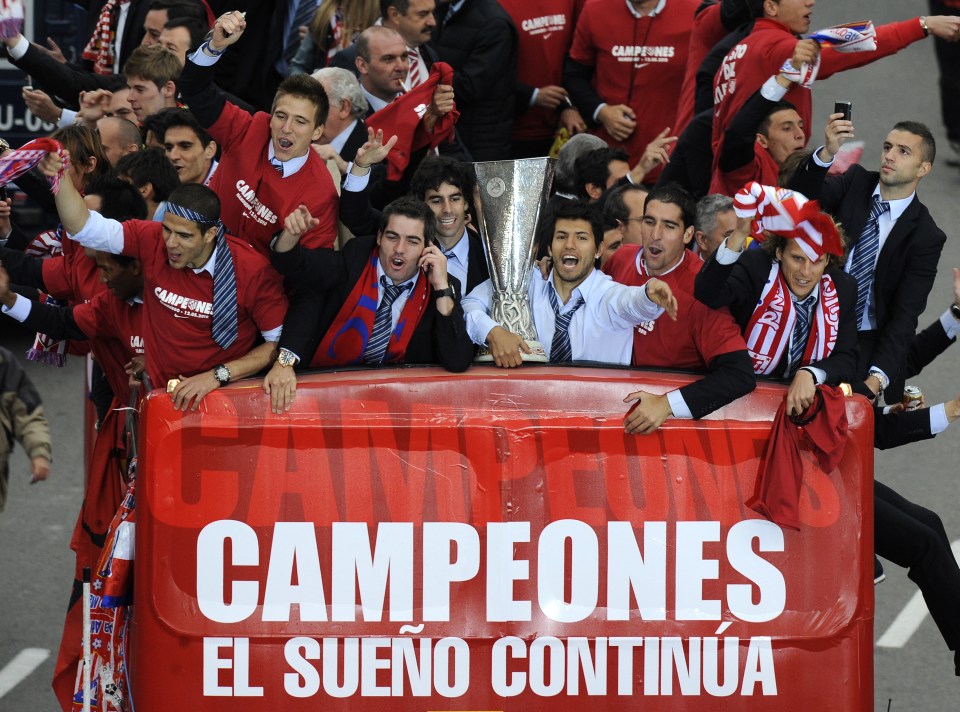  Atletico beat Fulham to win the 2010 Europa League final