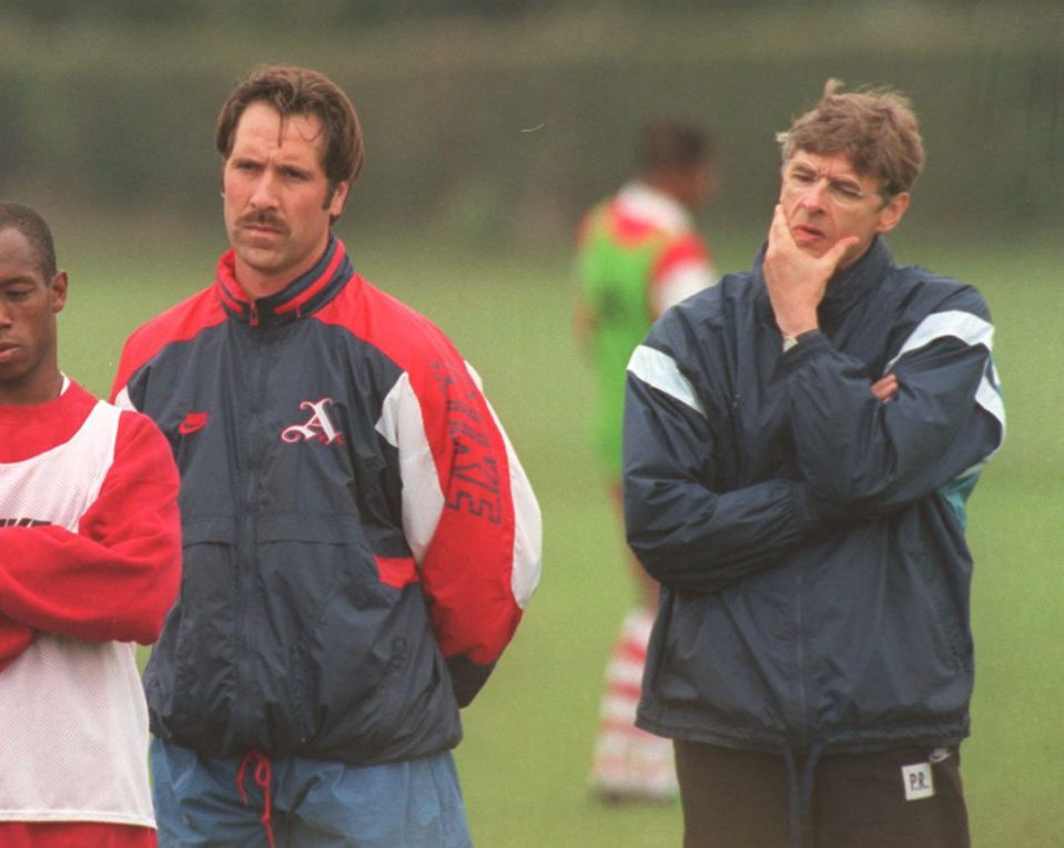 Goalkeeper David Seaman in training with Wenger