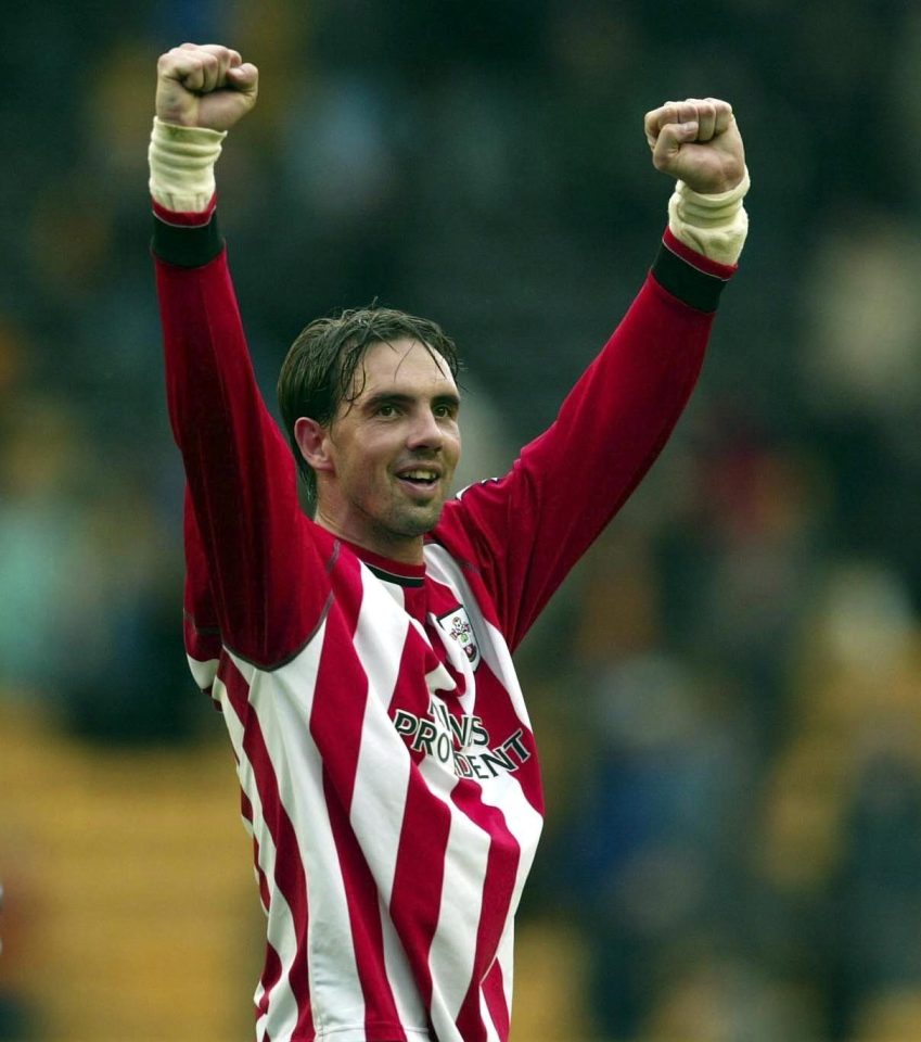  Claus Lundekvam celebrates after scoring against Wolves in 2004