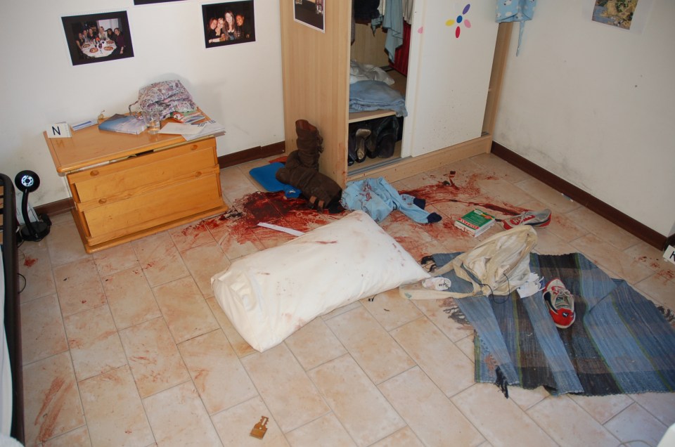  The blood-stained room of Meredith Kercher