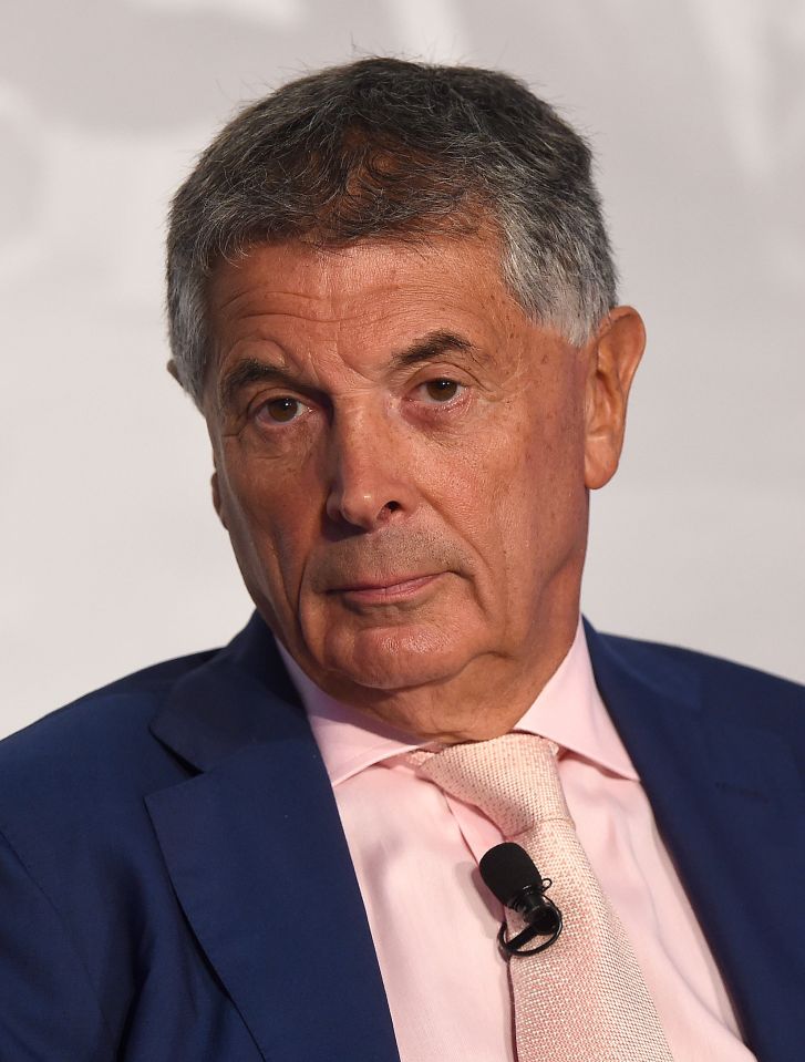 Former Arsenal vice-chairman David Dein says Wenger will be 'impossible' to replace