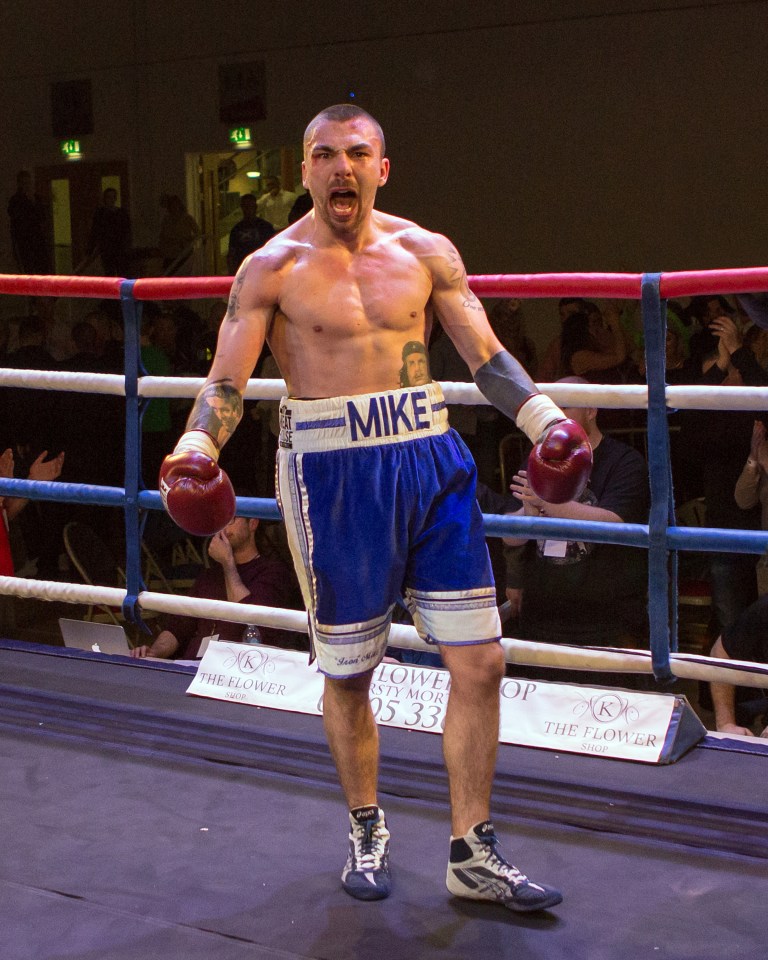  Towell collapsed after the fifth round of his fight against Dale Evans in Dundee last night