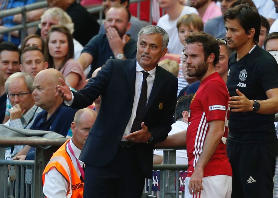 Mourinho's United slump amid three-game losing streak