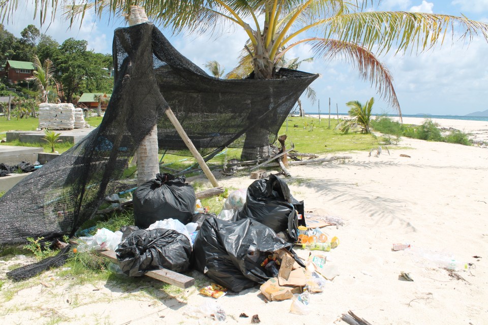  These holiday snaps from hell show how a couple's dream island getaway turned into a nightmare