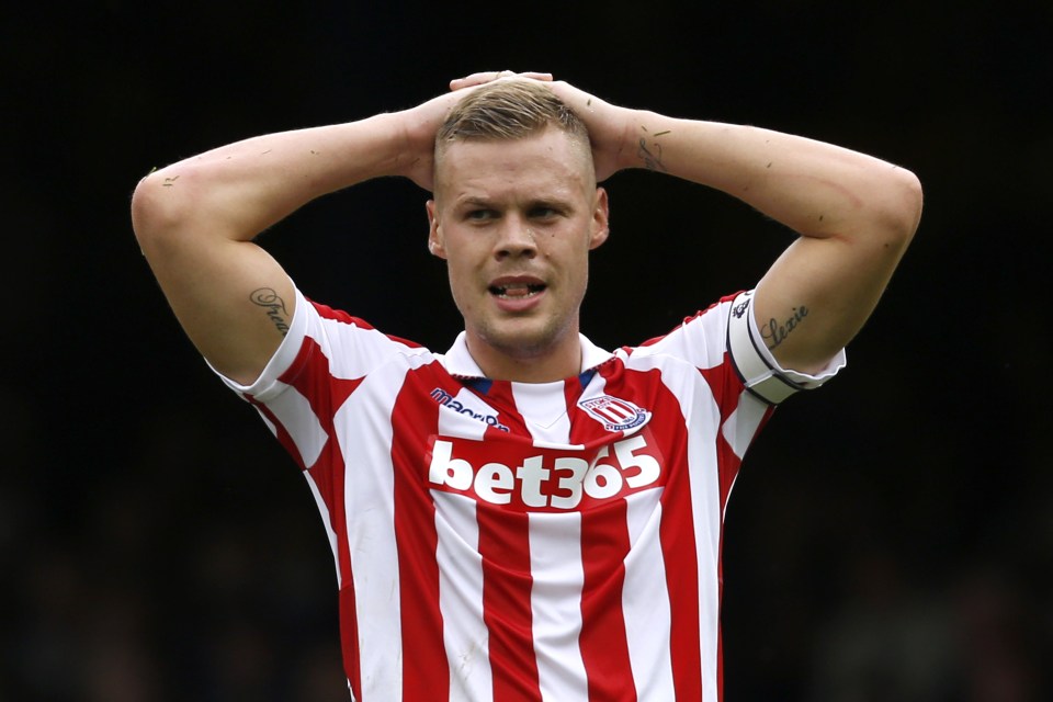  Ryan Shawcross has blasted his teams defending