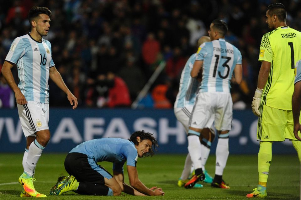  PSG striker Edinson Cavani in action during Uruguay's loss to Argentina