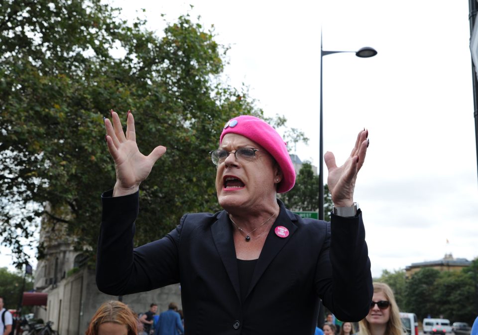  Eddie chased the thief before giving a speech at the pro-EU rally