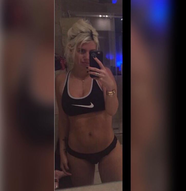  Wanda Icardi teased her Instagram followers with a saucy selfie on Monday