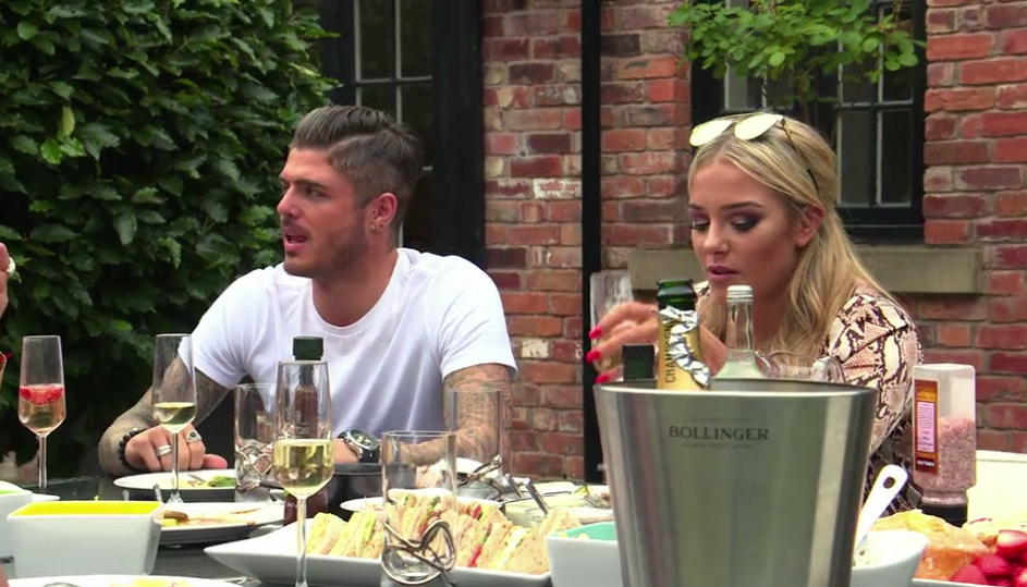  Sam Reece is invited to lunch with new girlfriend Taylor Ward's parents