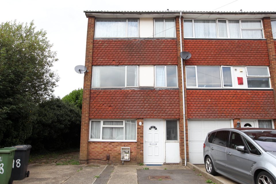 House in Chertsey Close, Luton