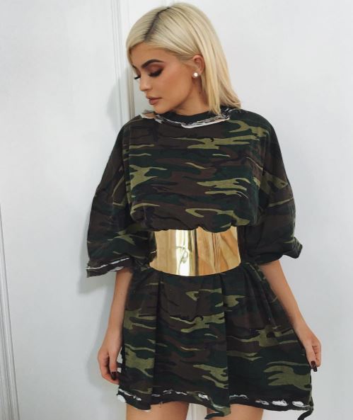 Kylie Jenner revealed the results of her fitness training by showing off her hourglass shape