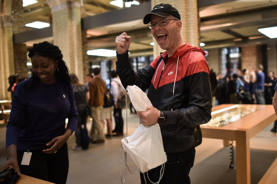  Paul Du Buf, 49, from Croydon, said he queued up early because he was excited to try the phone's new features