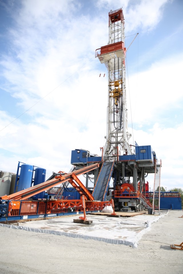 Shale well drilling platform in Ohio