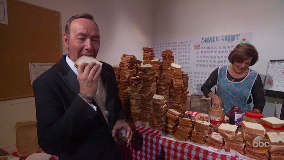  Acting giant Kevin Spacey packs in a sandwich during the Emmys